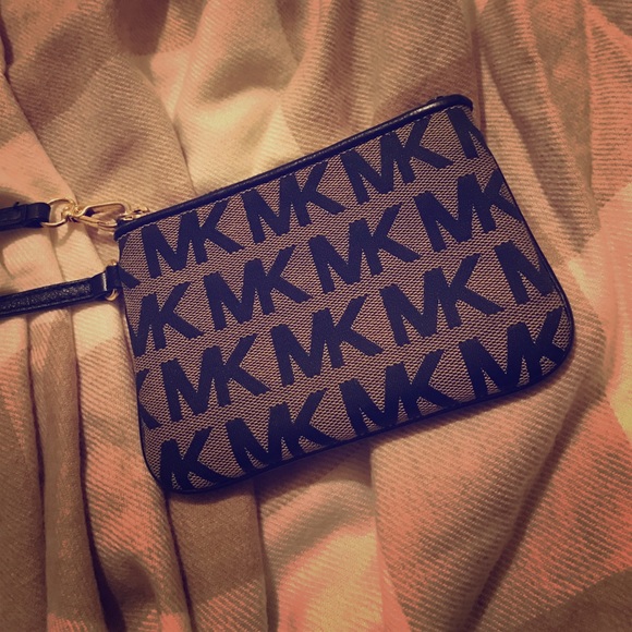 Michael Kors Wristlet