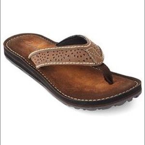 Clarks Flip Flops