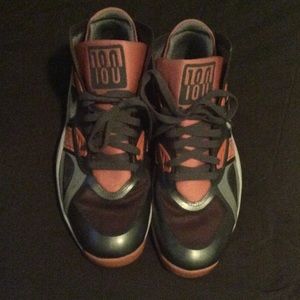 Men's Nike Air 180 Sneakers Size 13