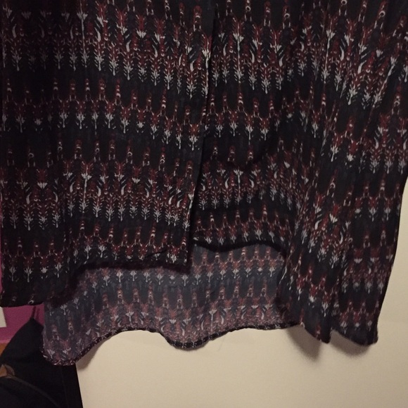 Sleeveless Aztec Tribal Button Down Blouse - Picture 4 of 4