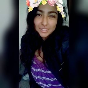 Meet your Posher, Carmina