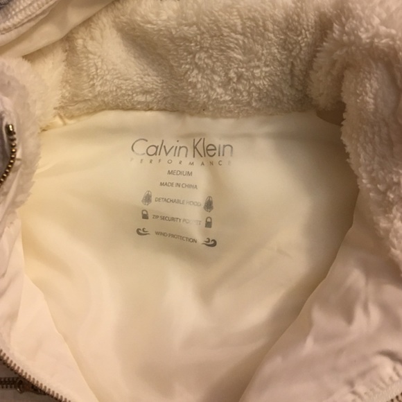Calvin Klein puffer best - Picture 4 of 4