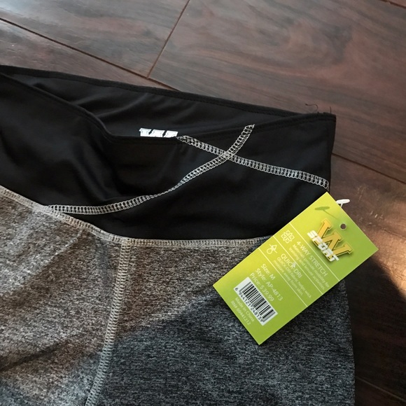 NWT Gray Black Leggings - Picture 5 of 5