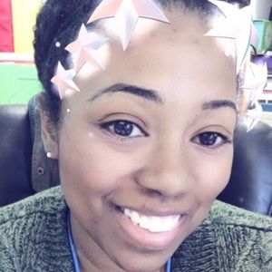 Meet your Posher, Naeema