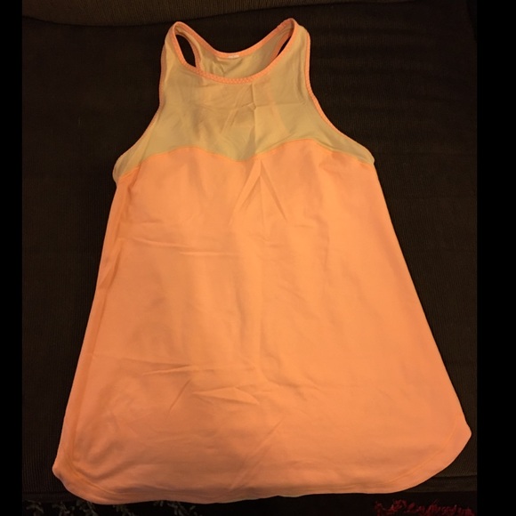 Lululemon high neck tank size 6 GUC