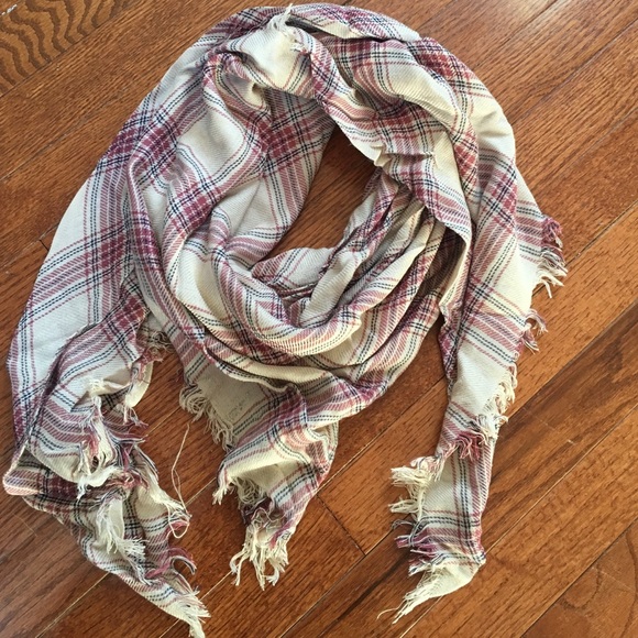 NWOT Plaid Scarf