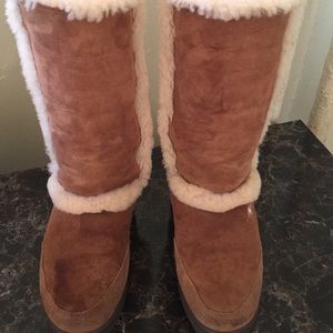 Tall uggs boots
