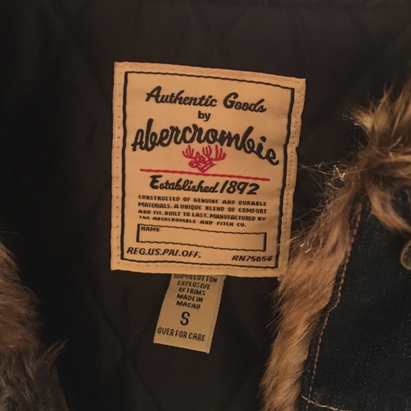 Denim jacket with fur cuff - Picture 2 of 3