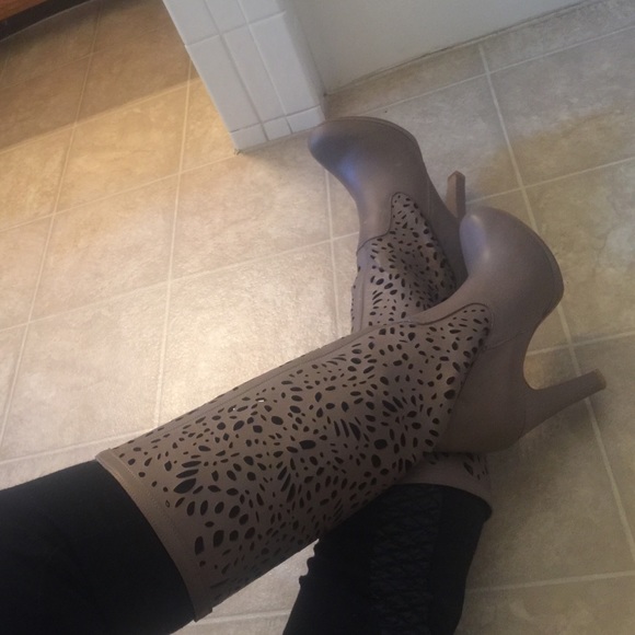 Colin Stuart Shoes - Victoria's Secret Boots