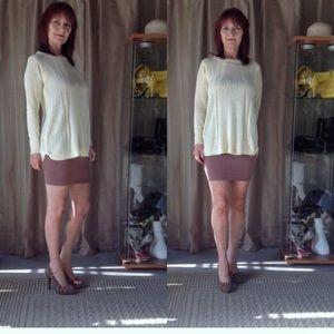 NEW IN PACKAGE VANILLA LONG SLEEVE KNIT SWEATER