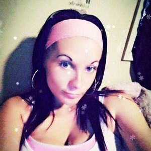 Meet your Posher, Holly