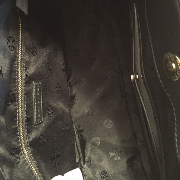 🆕Tory Burch "Mercer" Black Leather Slouchy Hobo. - Picture 3 of 8