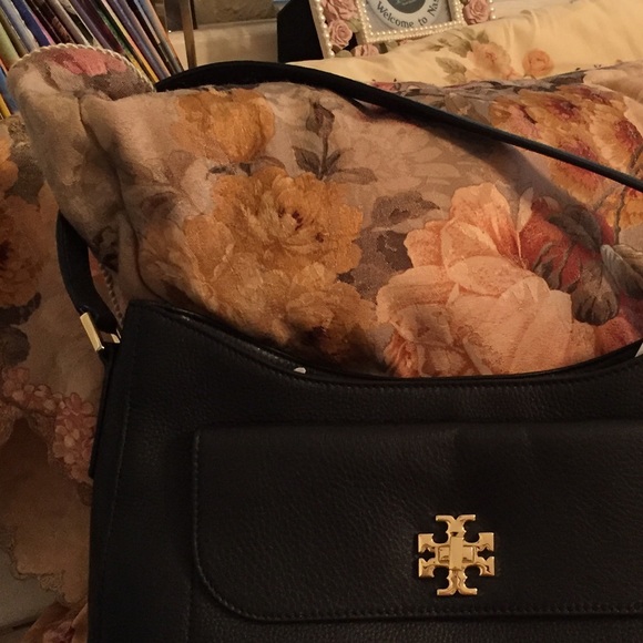 🆕Tory Burch "Mercer" Black Leather Slouchy Hobo. - Picture 6 of 8