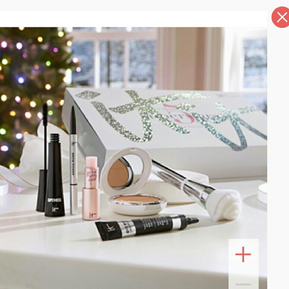 IT Cosmetics Super Hero make up kit