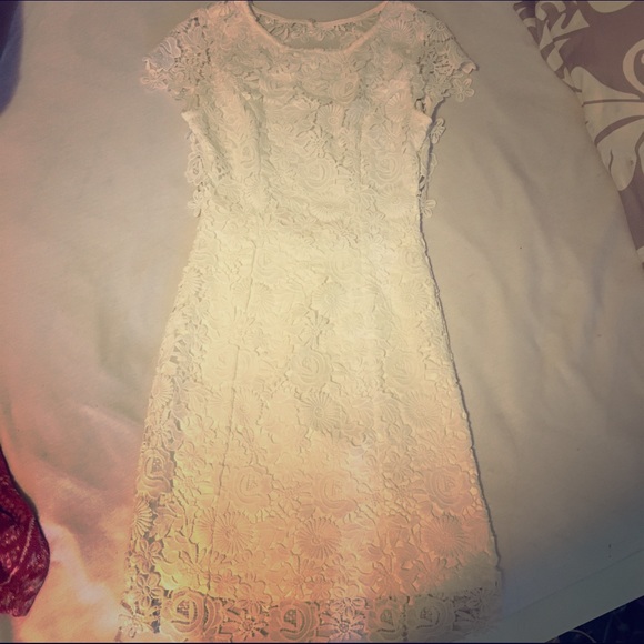 White Lace Backless Dress