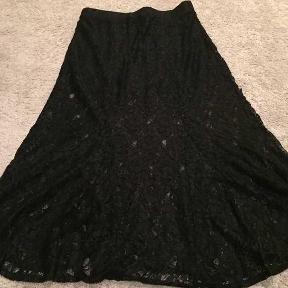 Torrid size 1 black lace skirt