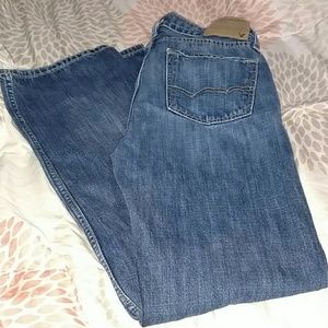 Men's Low Rise American Eagle Out. Jeans