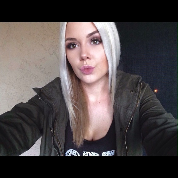 Meet your Posher, Kaylee - Picture 1 of 1