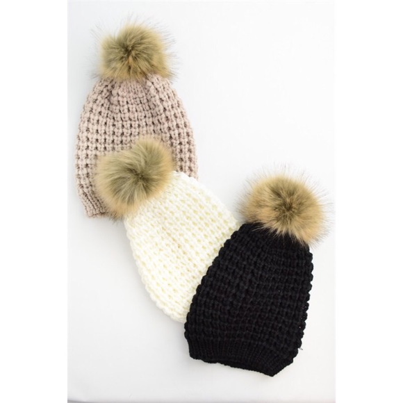 LAST ONE!! Mocha Pom Beanie - Picture 3 of 3