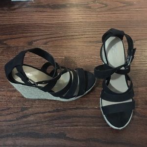 Missimo Black Wedges