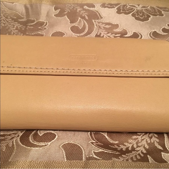 Coach Buttery Soft Beige Turnlock Wallet - Picture 3 of 4