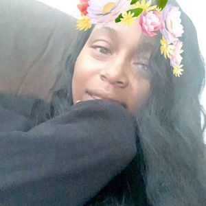 Meet your Posher, Aja