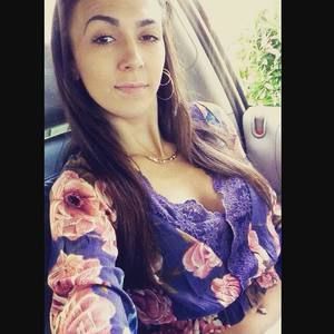 Meet your Posher, Dakota