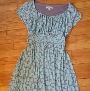 HP Digital retro print. 16W Short sleeves, A-line.