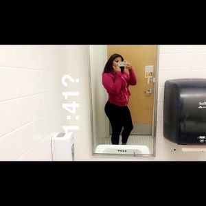 Meet your Posher, Alesha