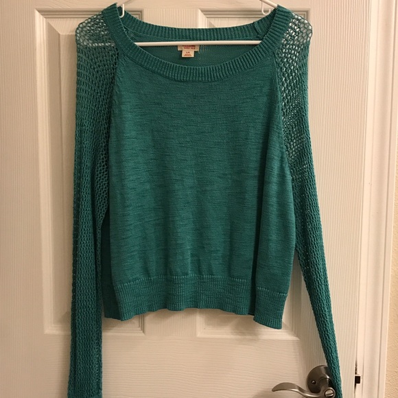 Beautiful Teal Crop Sweater