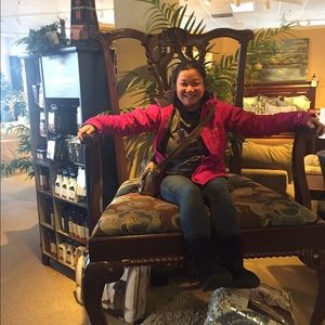 Meet your Posher, Jillian