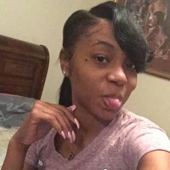 Meet your Posher, Bianca - Picture 1 of 1