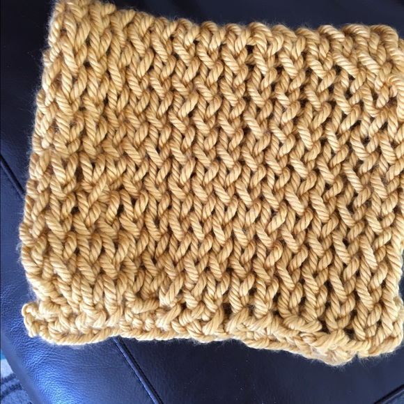 Hand knit neck cowl /scarf - Picture 2 of 2