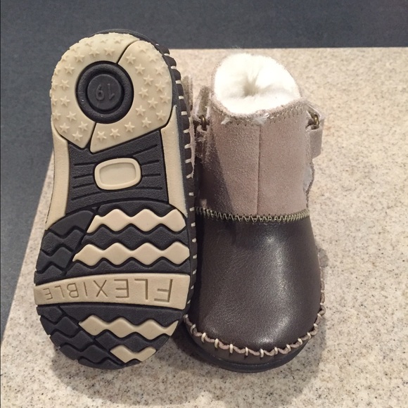 L'Amour toddler winter boots. Size 3 & 4. New