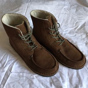 Suede boots