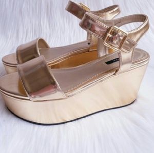 METALLIC PLATFORM SANDALS