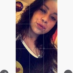 Meet your Posher, Violeta