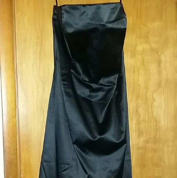 🍸HP🍸 LBD Isaac Mizrahi 16 strapless knee length