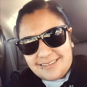 Meet your Posher, Elisha