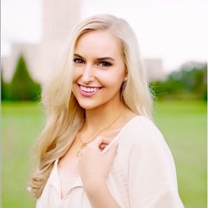 Meet your Posher, Rayne