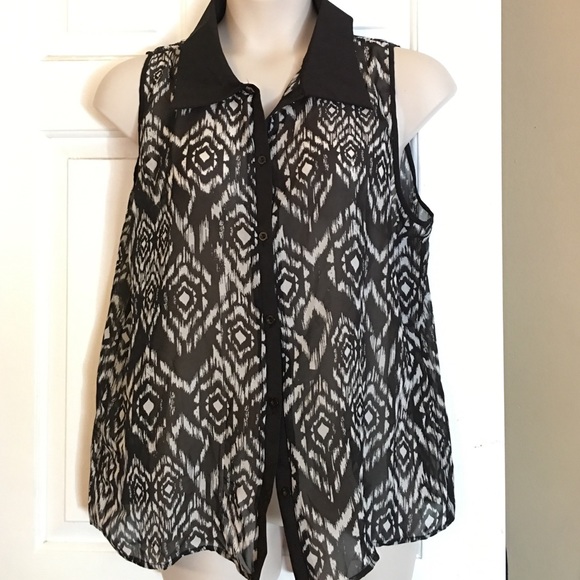Black/White Top BNWT Size 1X
