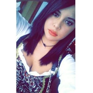 Meet your Posher, Estefania