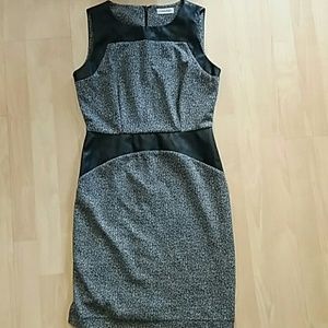 MAKE ME AN OFFER. Calvin Klein Dress