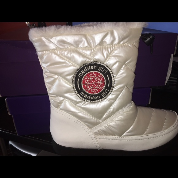 Brand new size 9 Madden Girl boots - Picture 2 of 3
