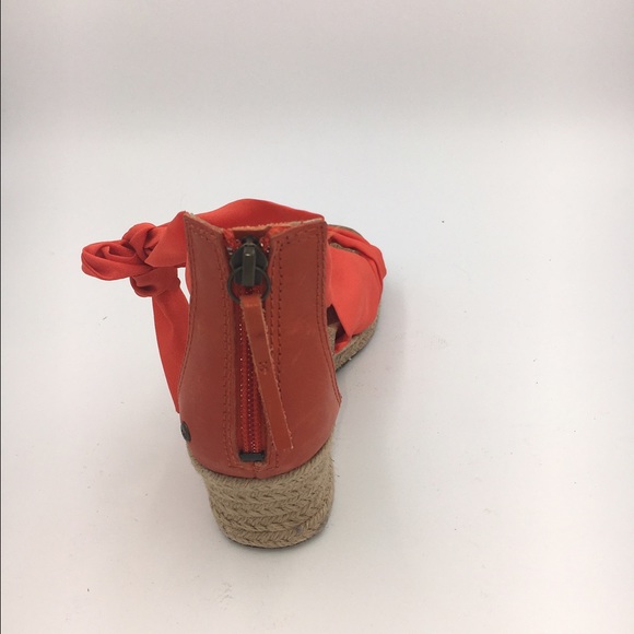 NEW UGG Starla Wedges✅ - Picture 4 of 4