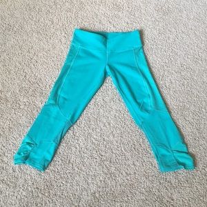 Alo Yoga: Illusion turquoise yoga capris