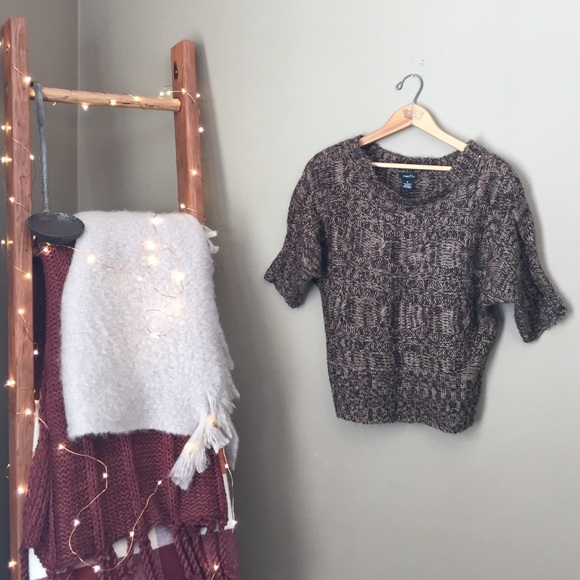 Scooped Neck, 3/4 Sleeve Knitted Sweater. - Picture 1 of 3