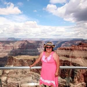 Meet your Posher, Rosalinda