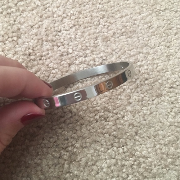 bangle