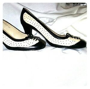 Bakers, black and white vintage style heels